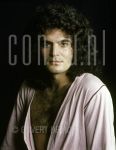 11-03-1976 Gino Vanelli at studio in Amsterdam.

[keywords]Posed, Half Length, Eyecontact[/keywords]